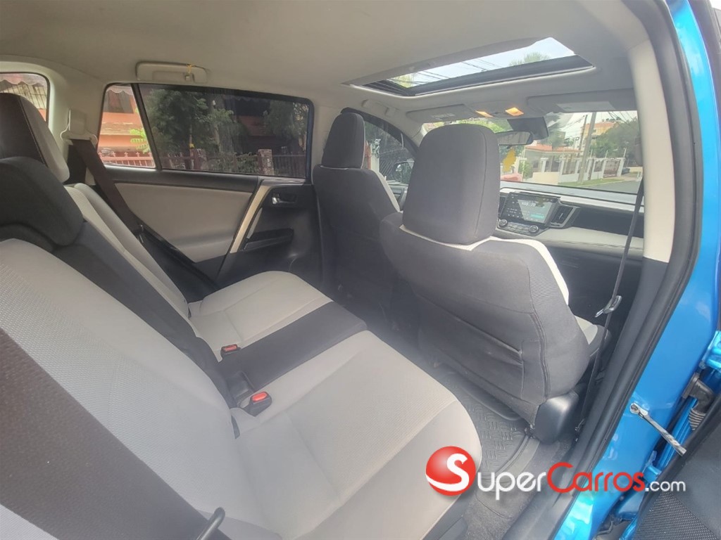2017 Toyota RAV4 XLE — foto 5 / 8