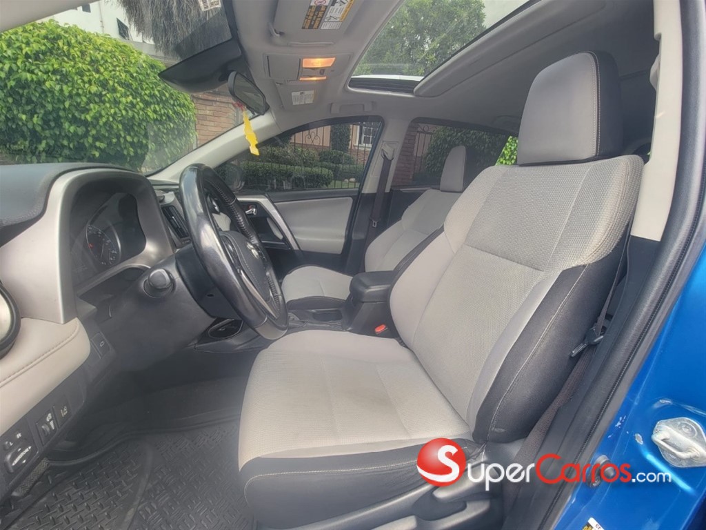 2017 Toyota RAV4 XLE — foto 6 / 8