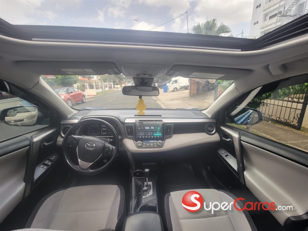2017 Toyota RAV4 XLE — foto 7 / 8