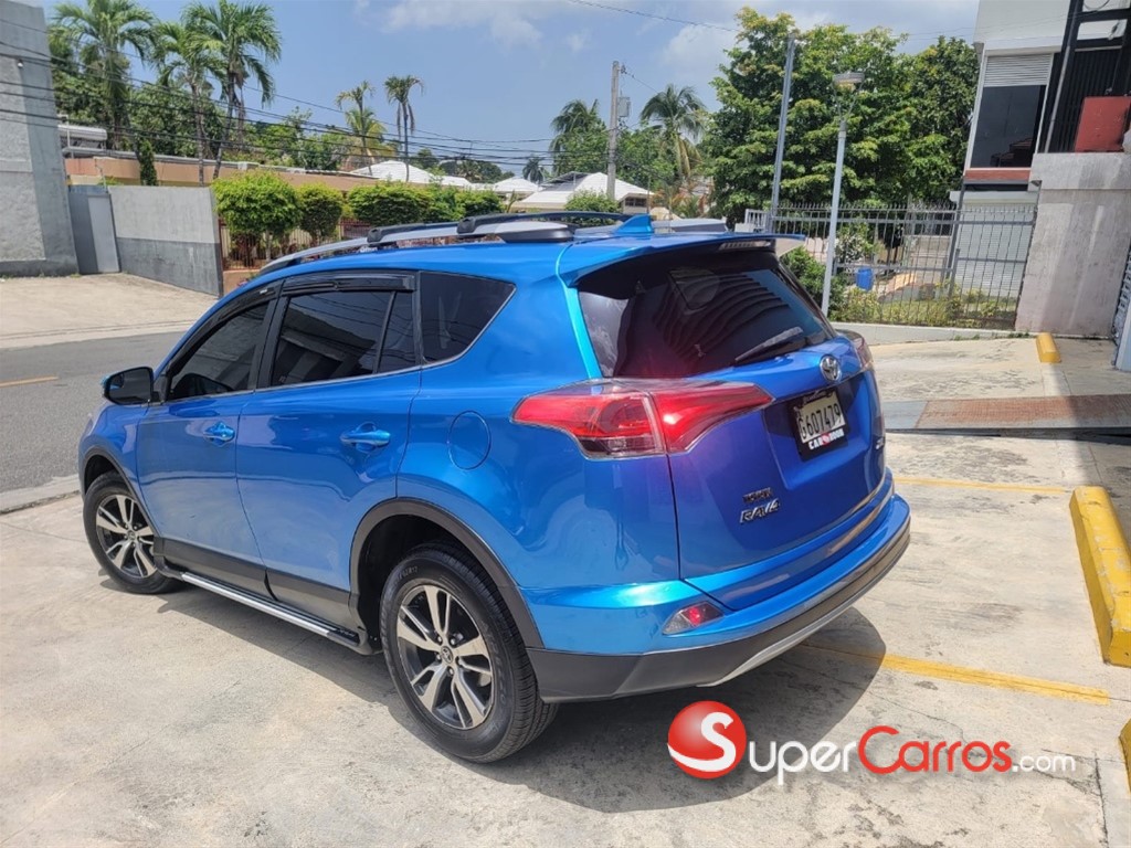 2017 Toyota RAV4 XLE — foto 8 / 8