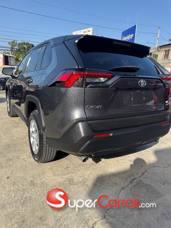 2022 Toyota RAV4 — foto 8 / 12