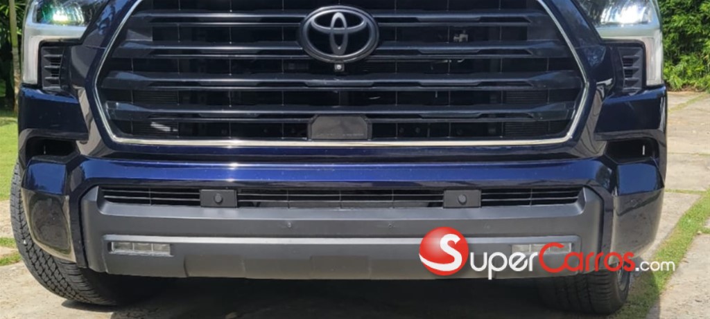 2023 Toyota Sequoia Limited — foto 11 / 12