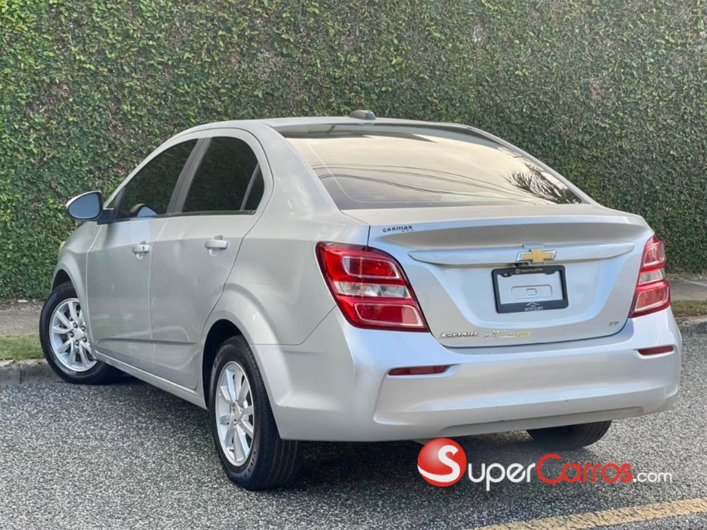 2017 Chevrolet Sonic Ls — foto 6 / 10