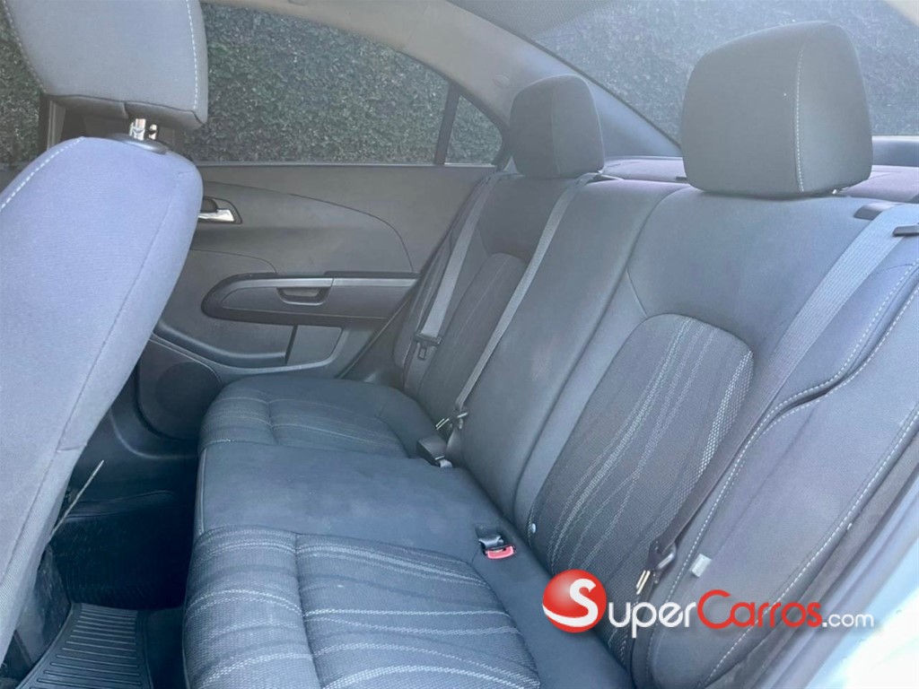 2017 Chevrolet Sonic Ls — foto 8 / 10