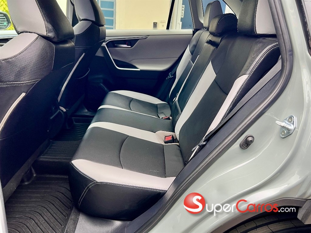 2021 Toyota RAV4 XLE — foto 8 / 11