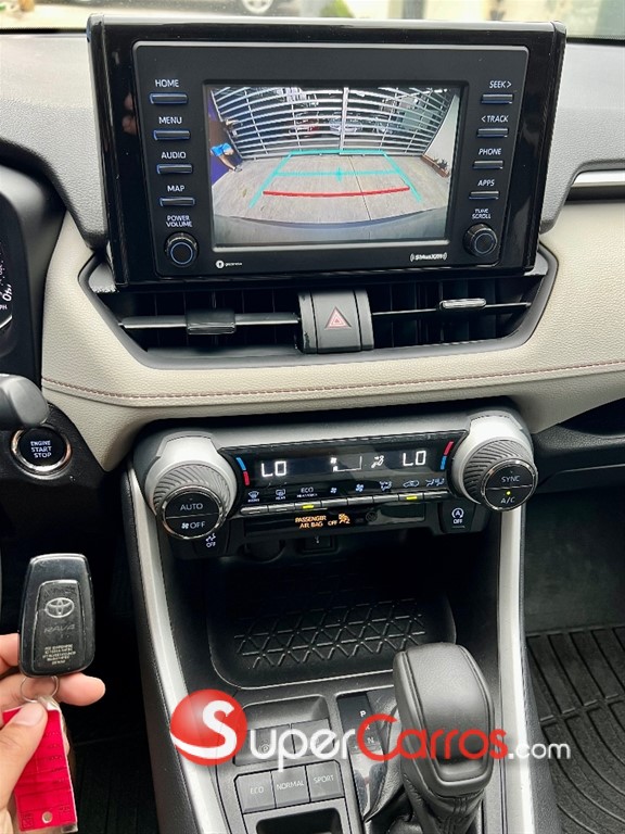 2021 Toyota RAV4 XLE — foto 9 / 11