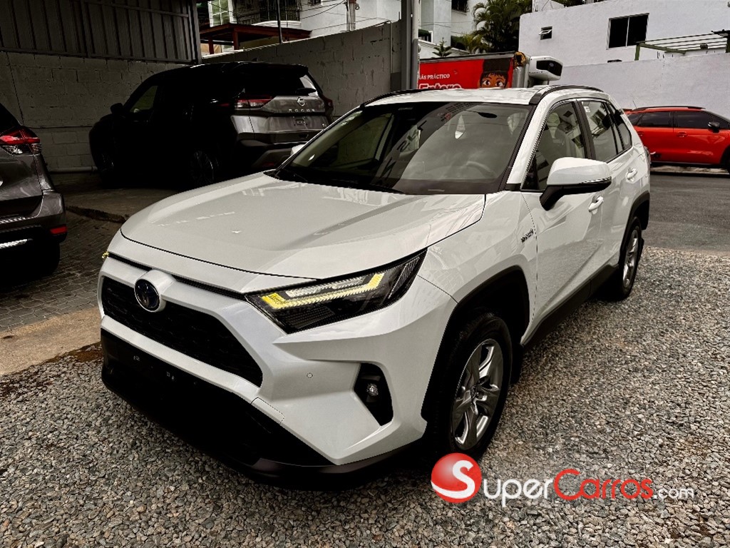 2023 Toyota RAV4 LE