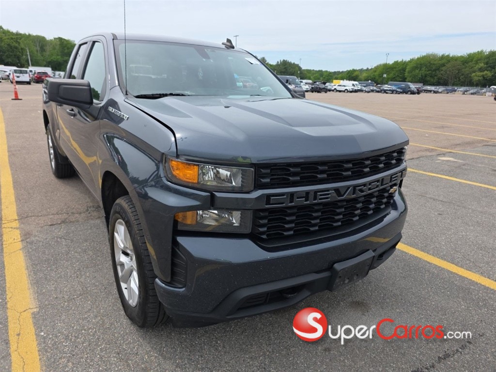 2022 Chevrolet Silverado Custom — foto 2 / 7