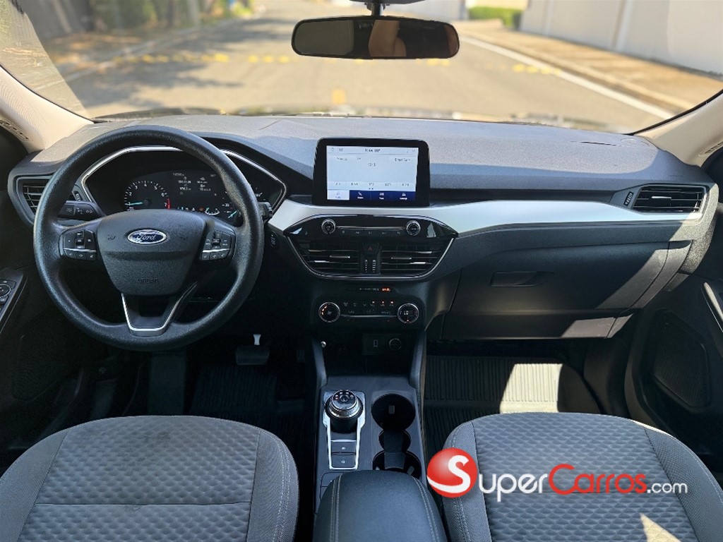 2020 Ford Escape — foto 8 / 11