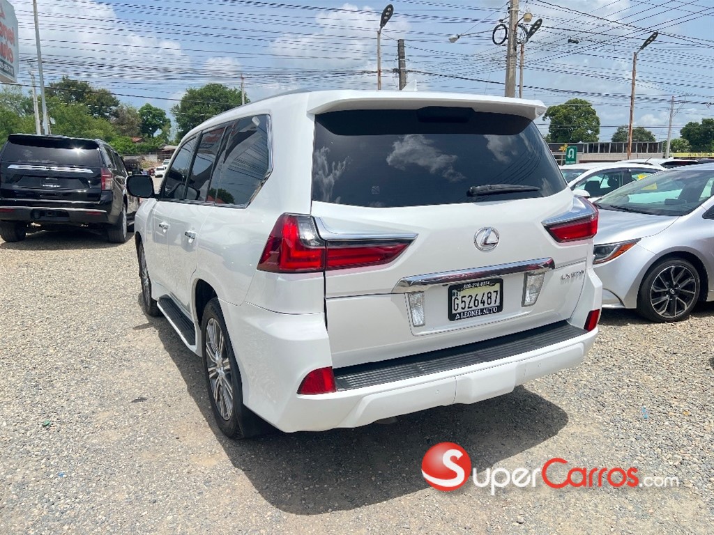 2017 Lexus LX 570 Sport — foto 5 / 11