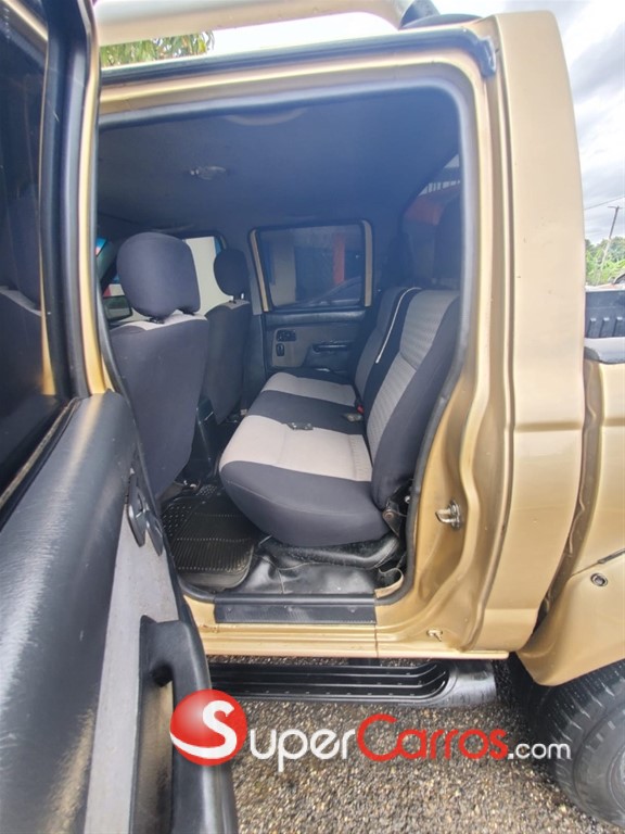 2007 Nissan Frontier — foto 7 / 11