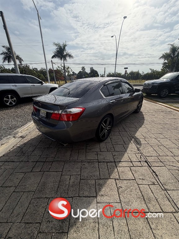 2015 Honda Accord LX — foto 4 / 8