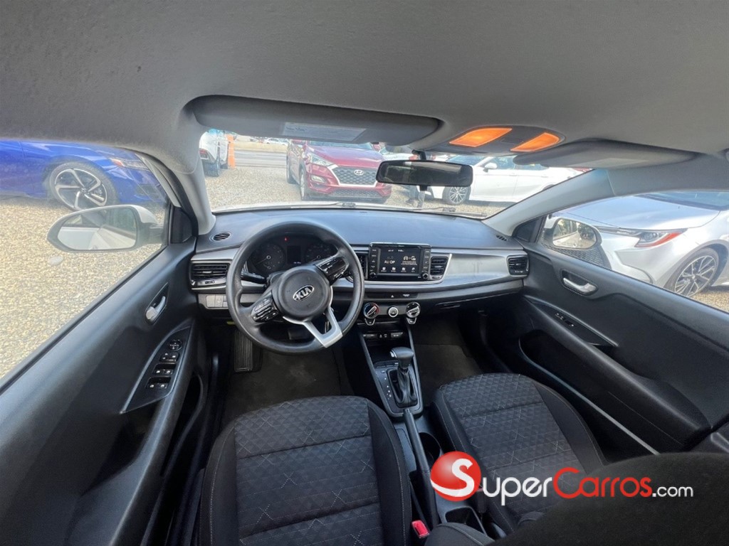 2020 Kia Rio — foto 8 / 9