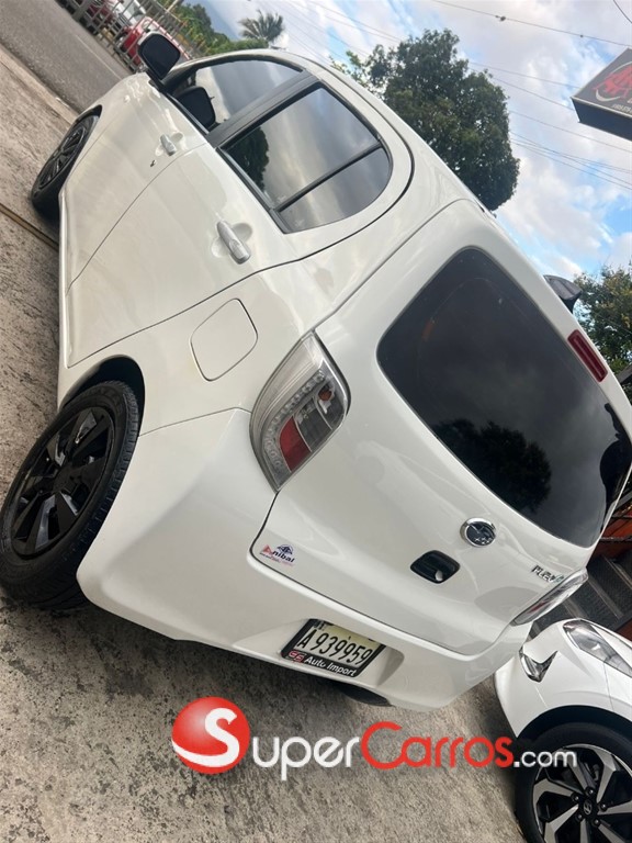 2015 Daihatsu Mira — foto 6 / 10
