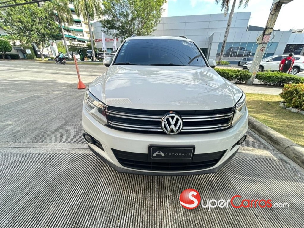 2016 Volkswagen Tiguan TSI Bluemotion — foto 2 / 9