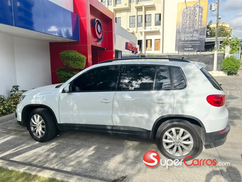 2016 Volkswagen Tiguan TSI Bluemotion — foto 3 / 9