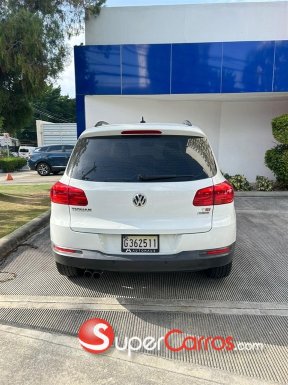 2016 Volkswagen Tiguan TSI Bluemotion — foto 5 / 9