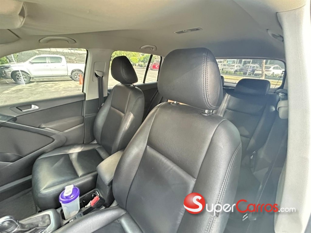 2016 Volkswagen Tiguan TSI Bluemotion — foto 8 / 9