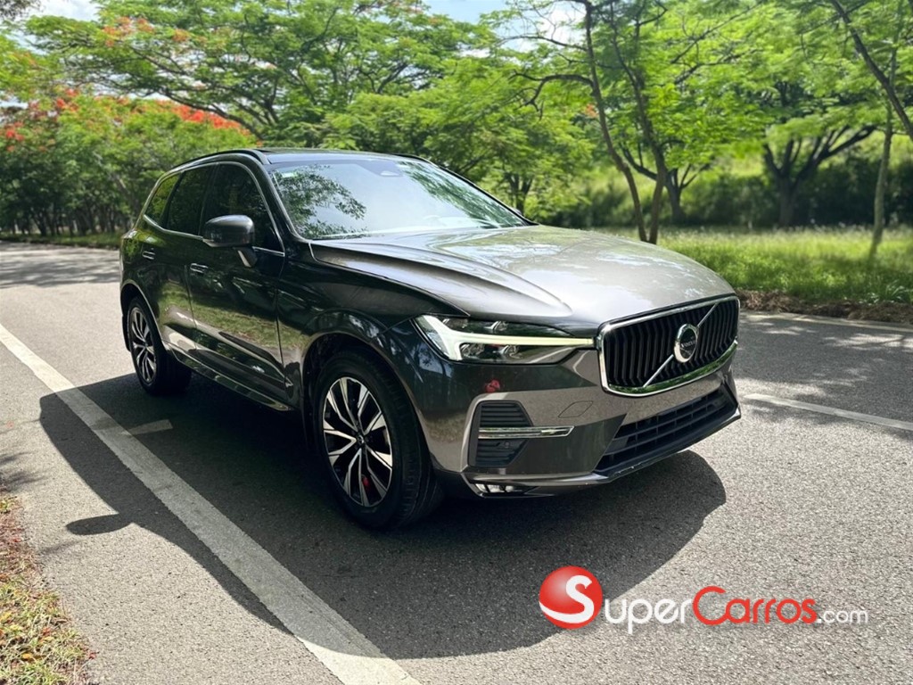 2023 Volvo XC60 Plus B5