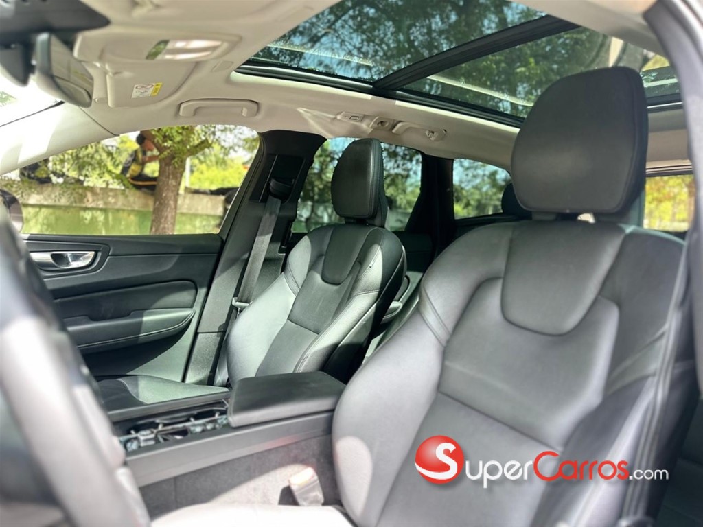 2023 Volvo XC60 Plus B5 — foto 4 / 12