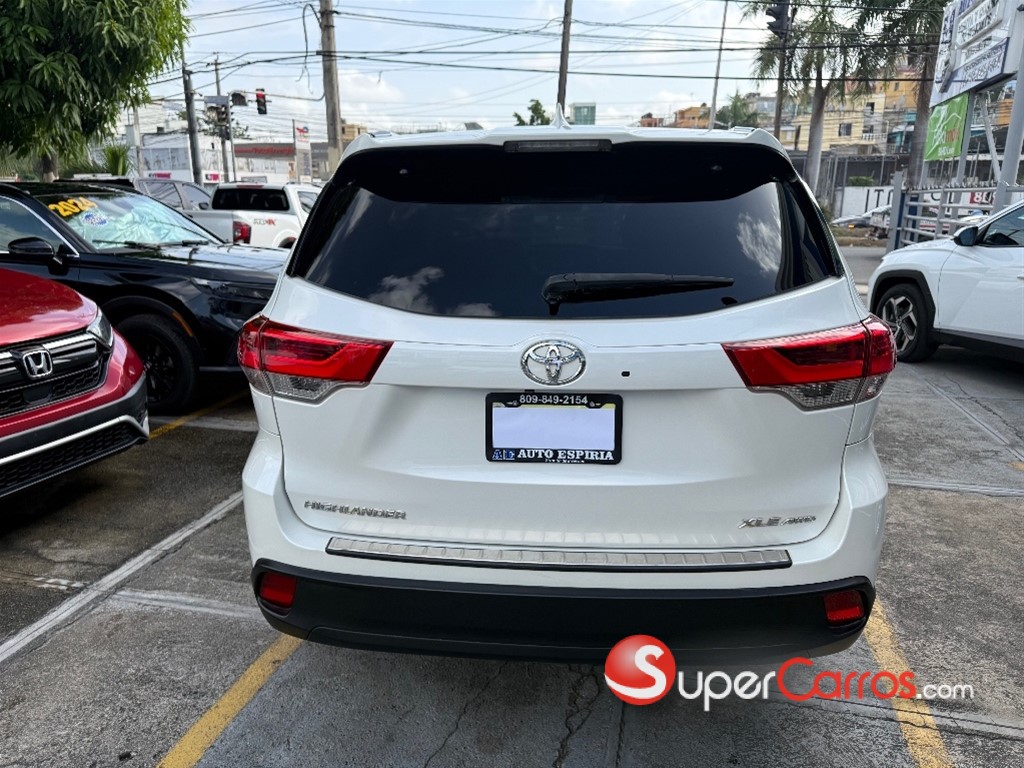 2019 Toyota Highlander XLE — foto 5 / 9