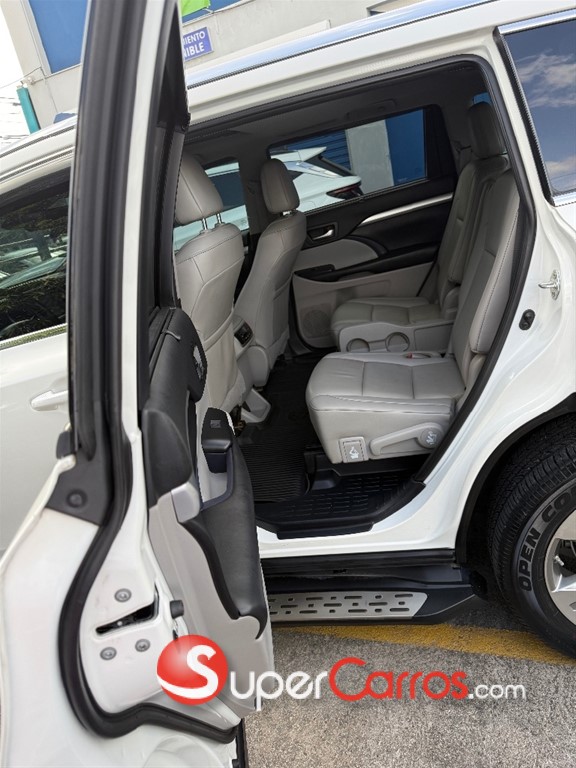 2019 Toyota Highlander XLE — foto 7 / 9