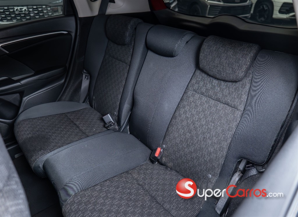 2017 Honda Fit — foto 4 / 8