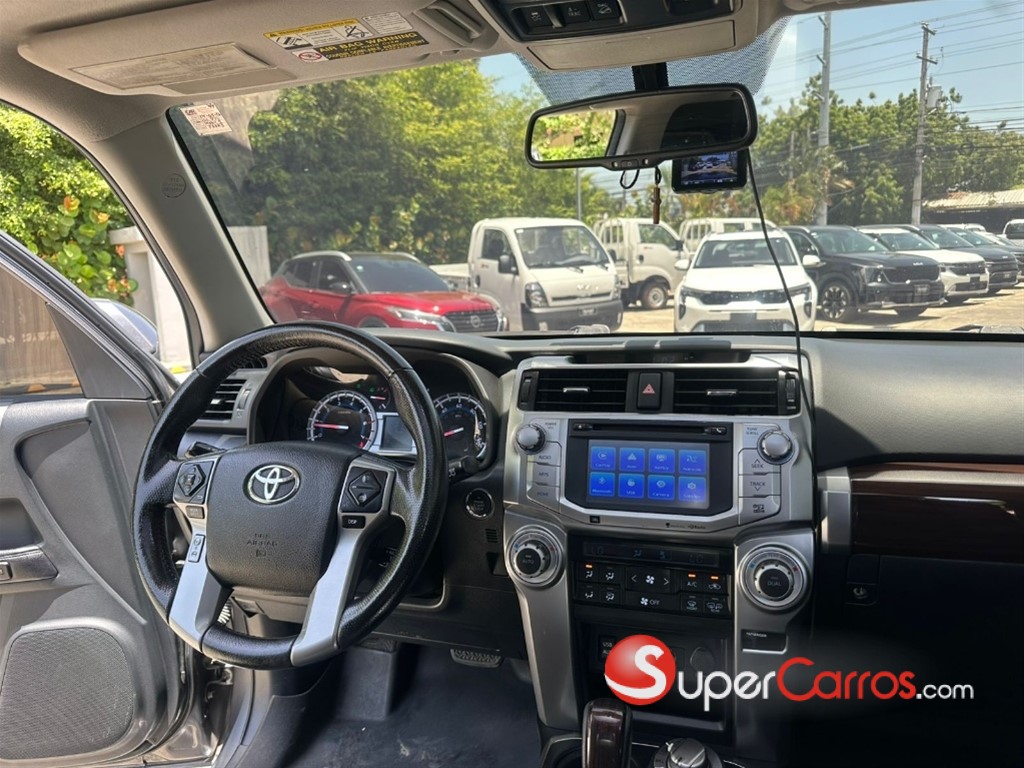 2016 Toyota 4 Runner Limited — foto 7 / 10