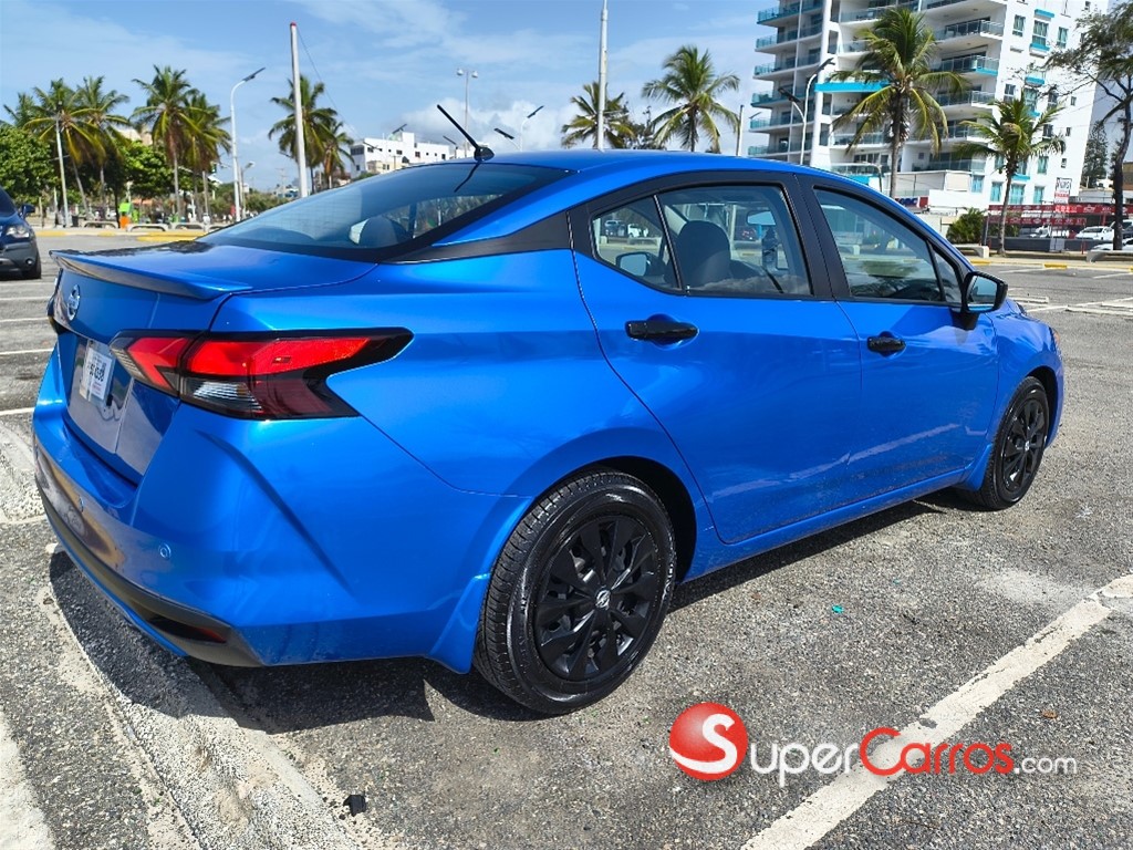 2021 Nissan Versa S Plus — foto 4 / 12