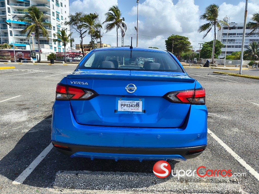 2021 Nissan Versa S Plus — foto 5 / 12