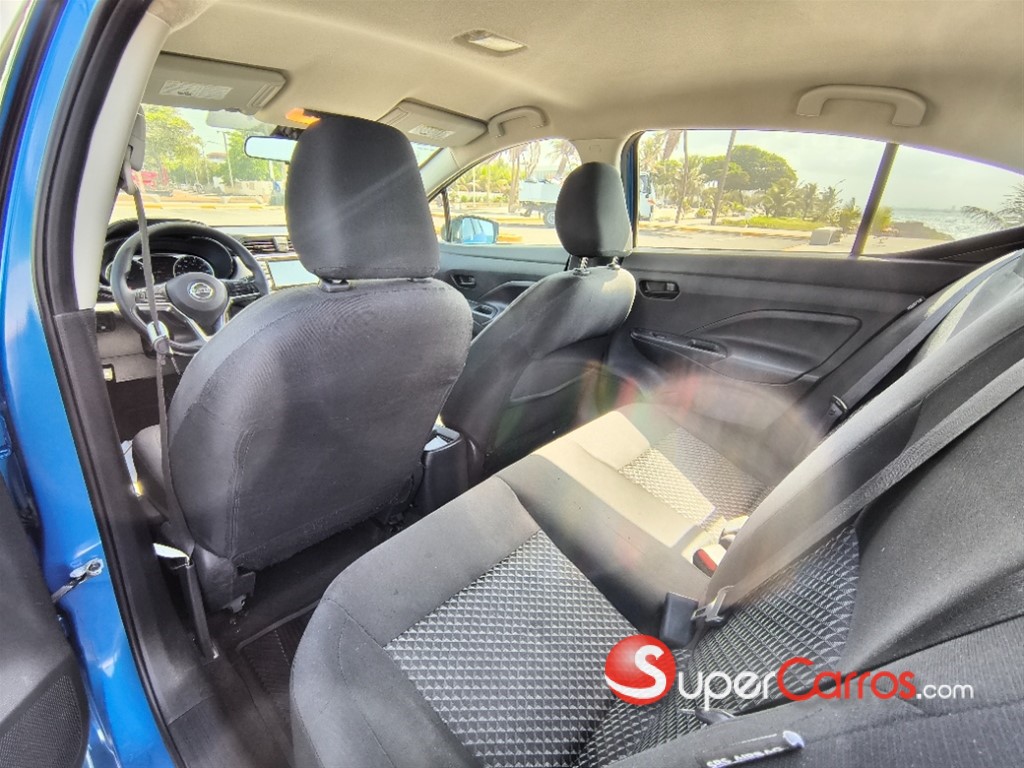2021 Nissan Versa S Plus — foto 7 / 12