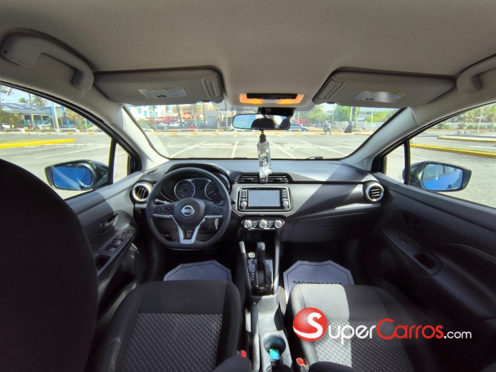 2021 Nissan Versa S Plus — foto 8 / 12