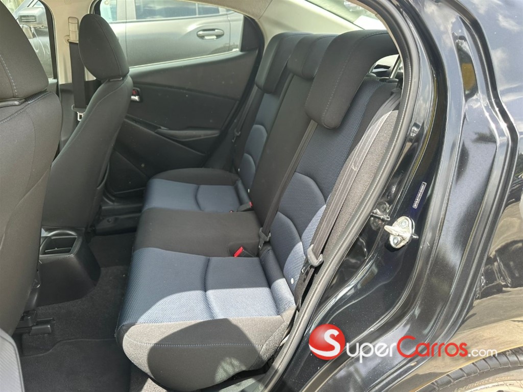2017 Toyota Yaris iA — foto 6 / 8
