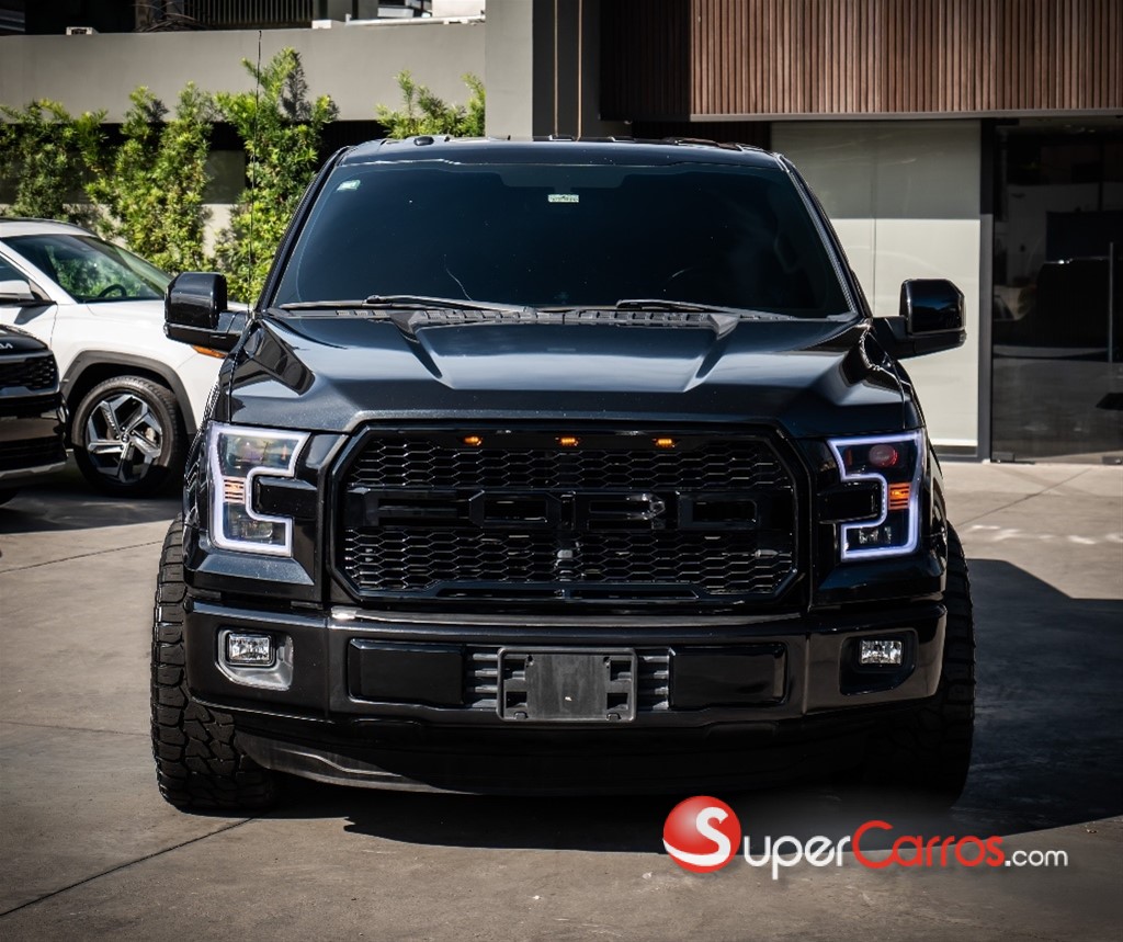 2015 Ford F 150 XLT — foto 2 / 11