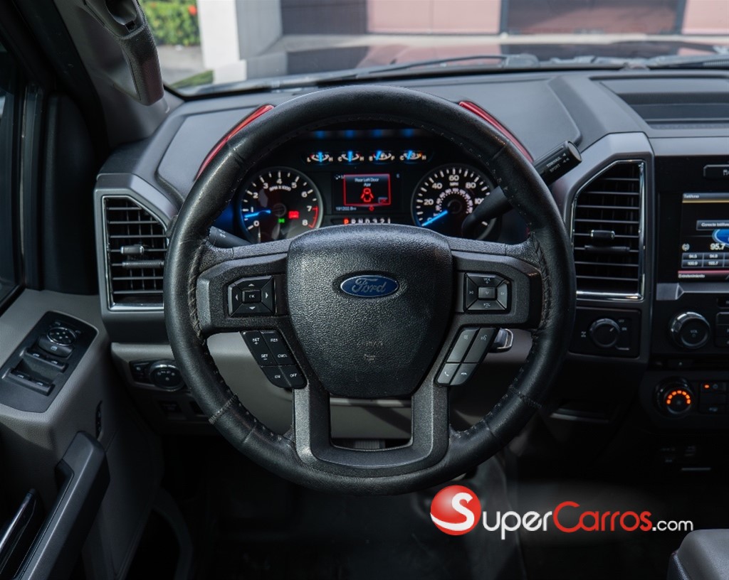 2015 Ford F 150 XLT — foto 5 / 11
