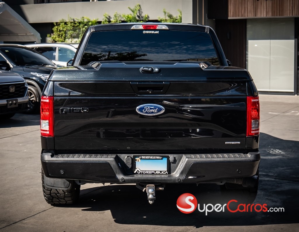 2015 Ford F 150 XLT — foto 10 / 11