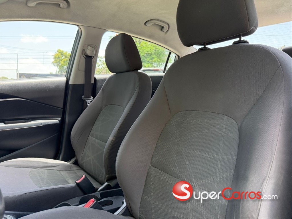 2015 Kia Rio — foto 10 / 12