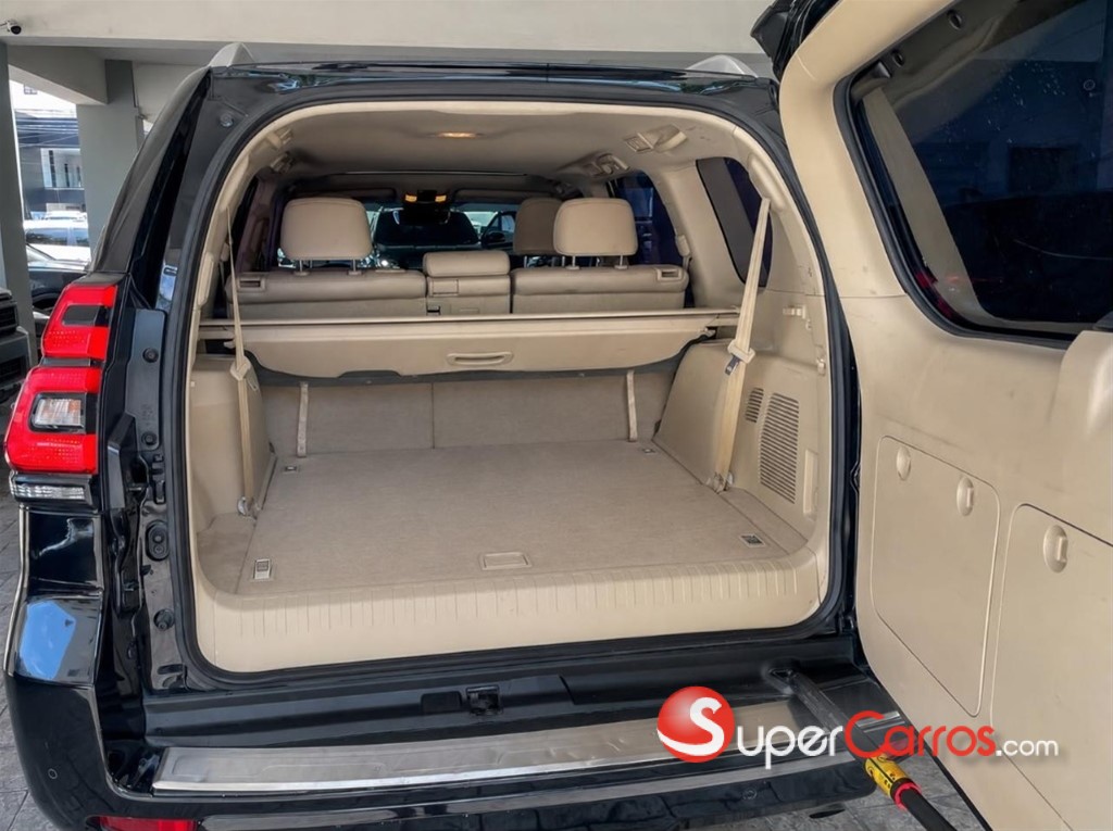 2024 Toyota Land Cruiser VXL — foto 9 / 11
