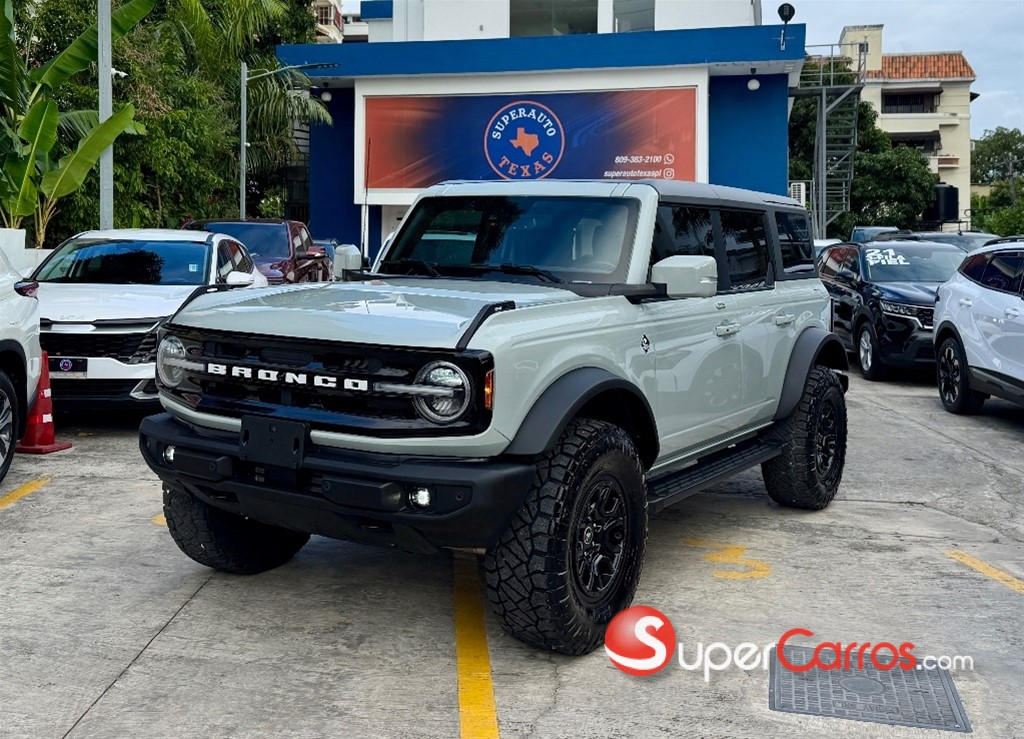 2022 Ford Bronco Outer Banks