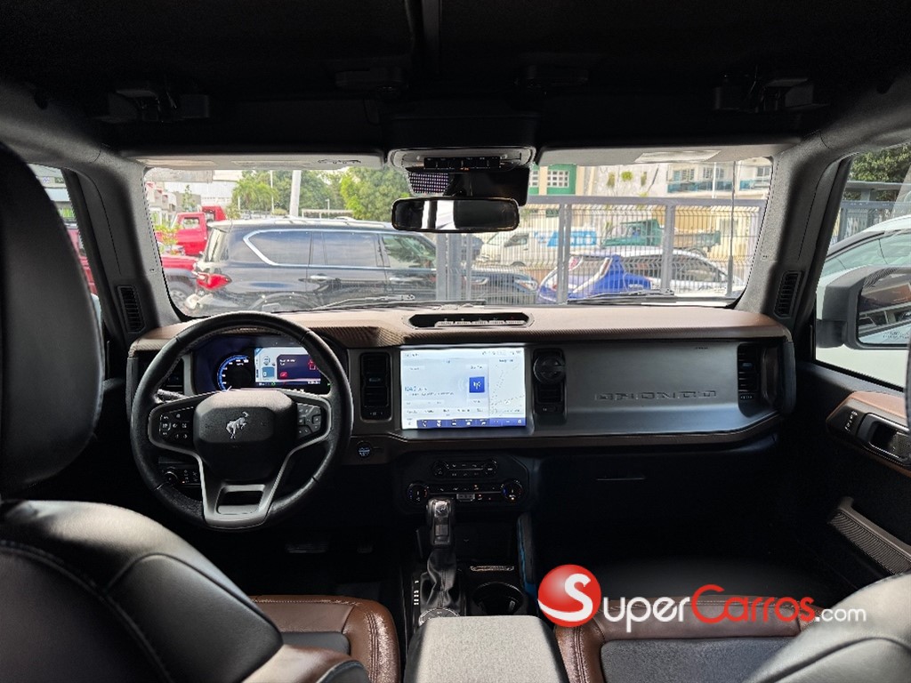 2022 Ford Bronco Outer Banks — foto 8 / 12