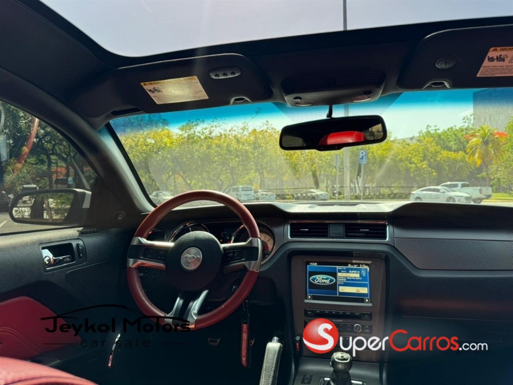2012 Ford Mustang GT PREMIUM — foto 3 / 12