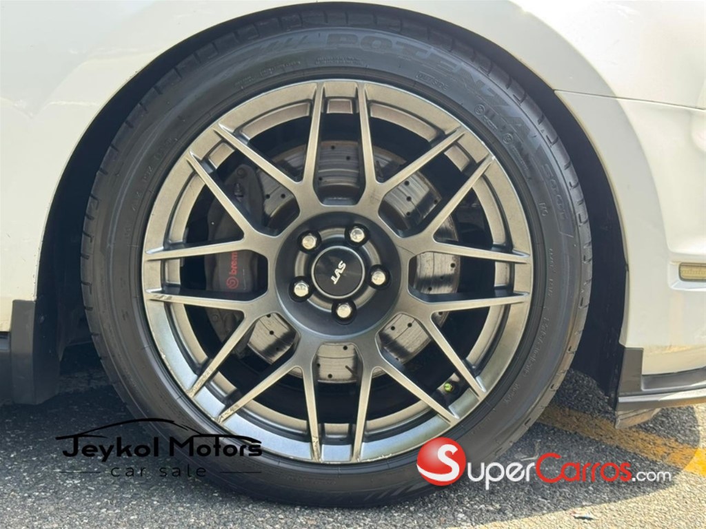 2012 Ford Mustang GT PREMIUM — foto 11 / 12