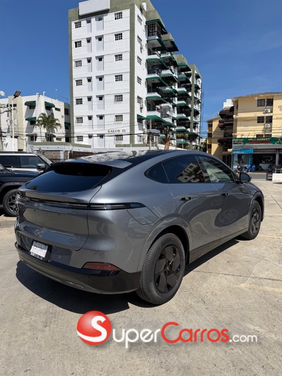 2026 Xpeng G6 Standard Range — foto 4 / 7