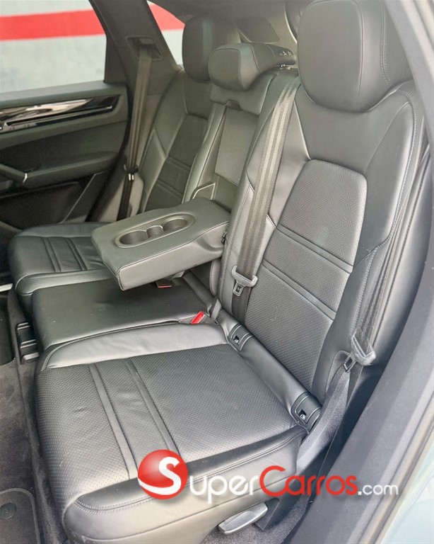 2020 Porsche Cayenne — foto 6 / 12