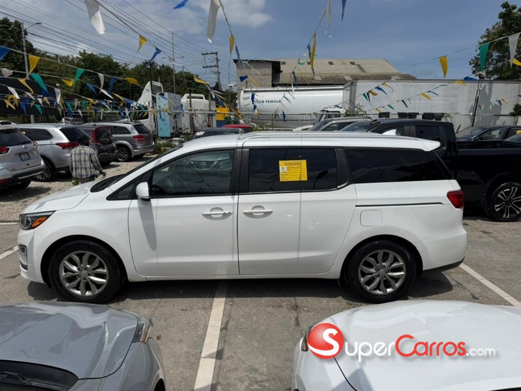 2020 Kia Sedona EX — foto 8 / 11