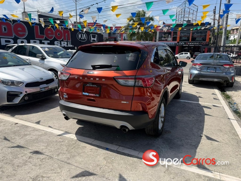 2020 Ford Escape SE — foto 7 / 9