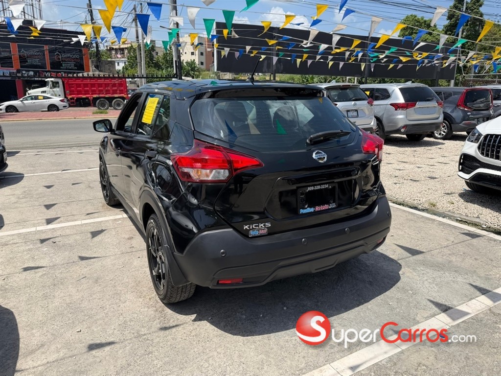 2020 Nissan Kicks — foto 2 / 8