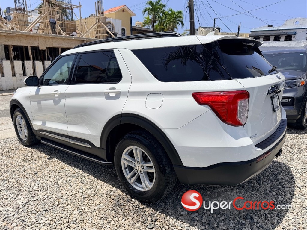 2020 Ford Explorer XLT 4WD — foto 2 / 11