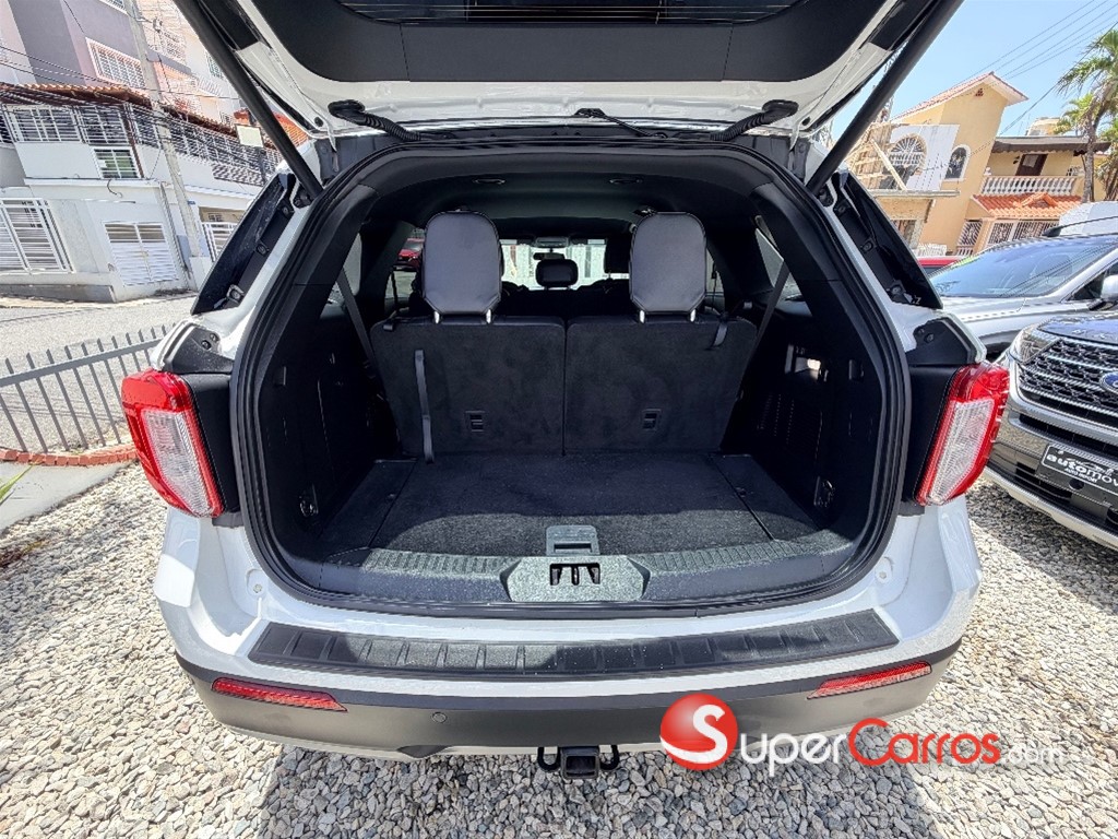 2020 Ford Explorer XLT 4WD — foto 9 / 11