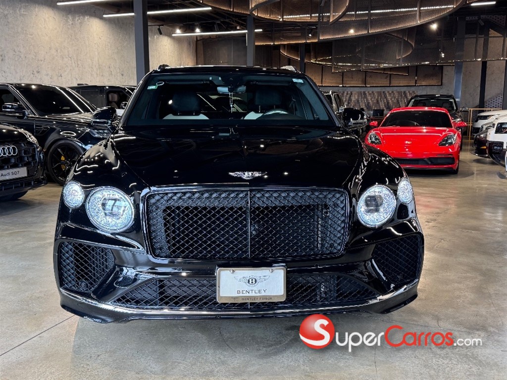 2023 Bentley Bentayga — foto 2 / 12